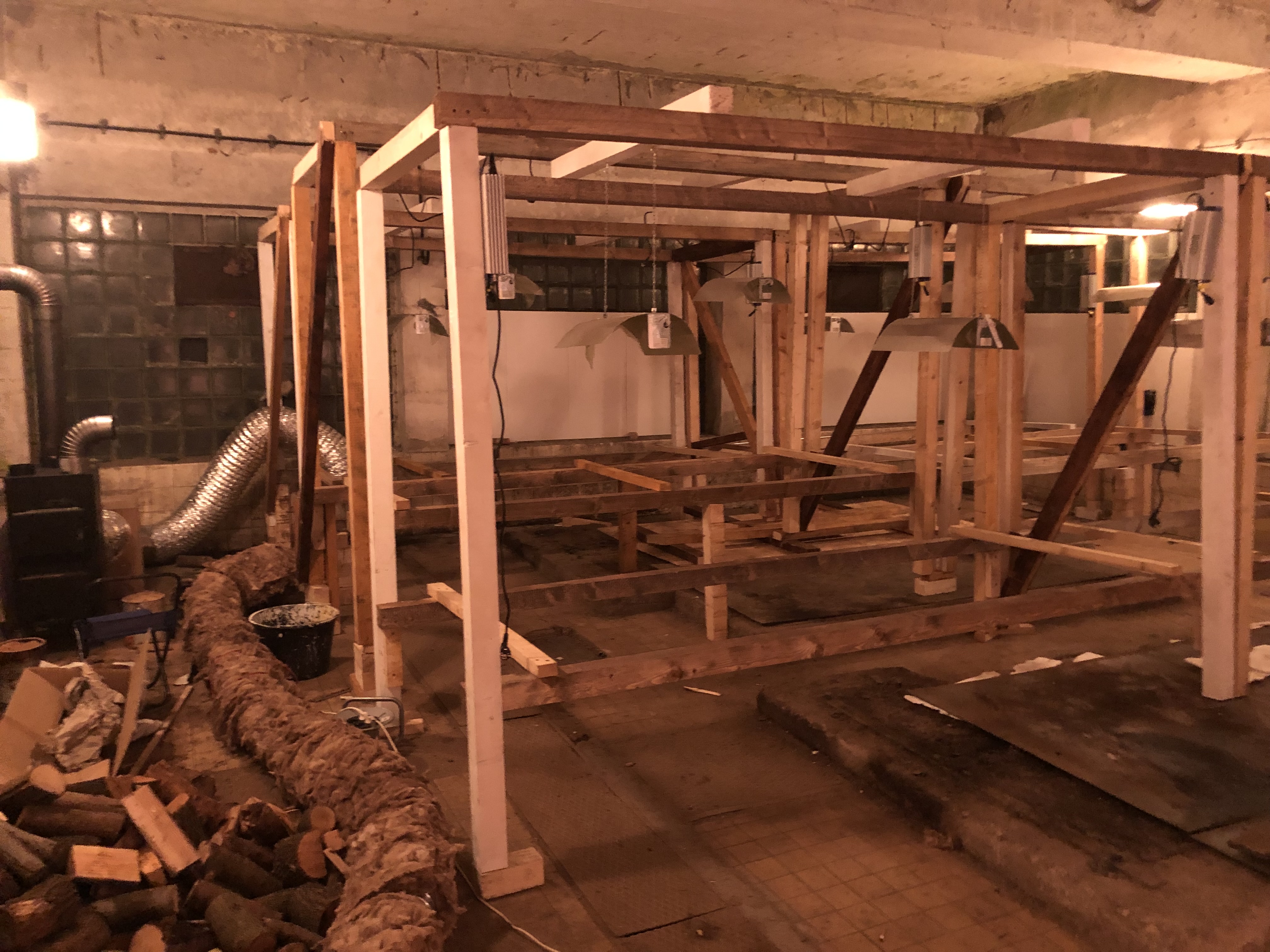 25.11. stěhovani do menších